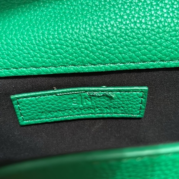 E | N Expressions NYC Green Luxury Vegan Handbag NWT - Picture 4 of 10